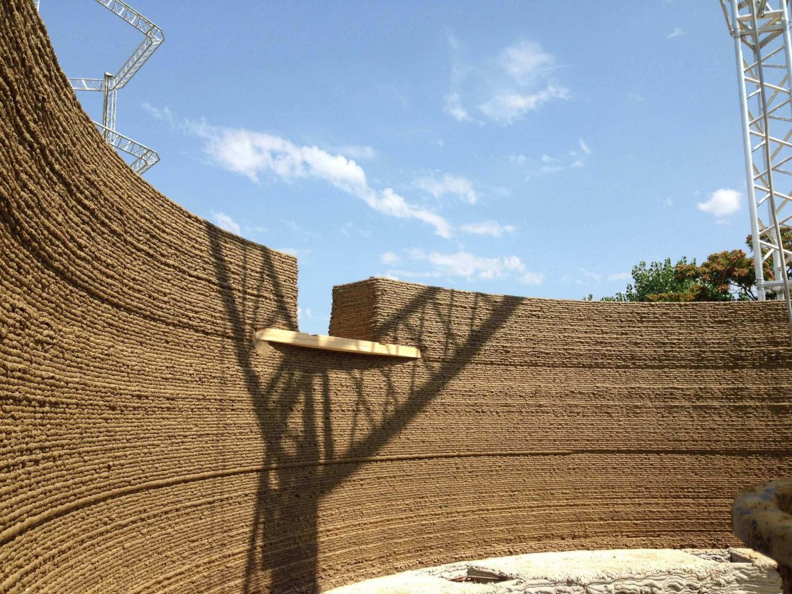 Earthen wall of GAIA 3D printed house. Photo curtesy of WASP.